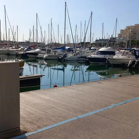 T3 Lumineux 100m De La Terrasse Et Parking * Mauguio